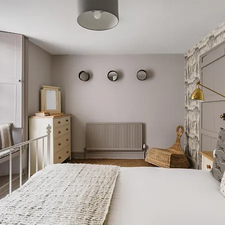 Holiday home Owd Peg's, Traditional Cottage-bowness Centre