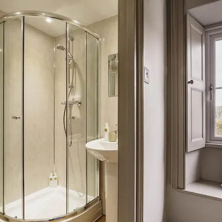 Holiday home Owd Peg's, Traditional Cottage-bowness Centre *