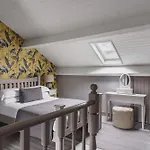 Owd Peg's, Traditional Cottage-bowness Centre *